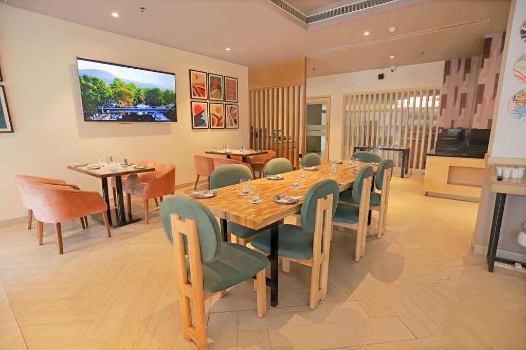 新德里拉吉帕特纳加尔丽柏酒店 餐厅 照片